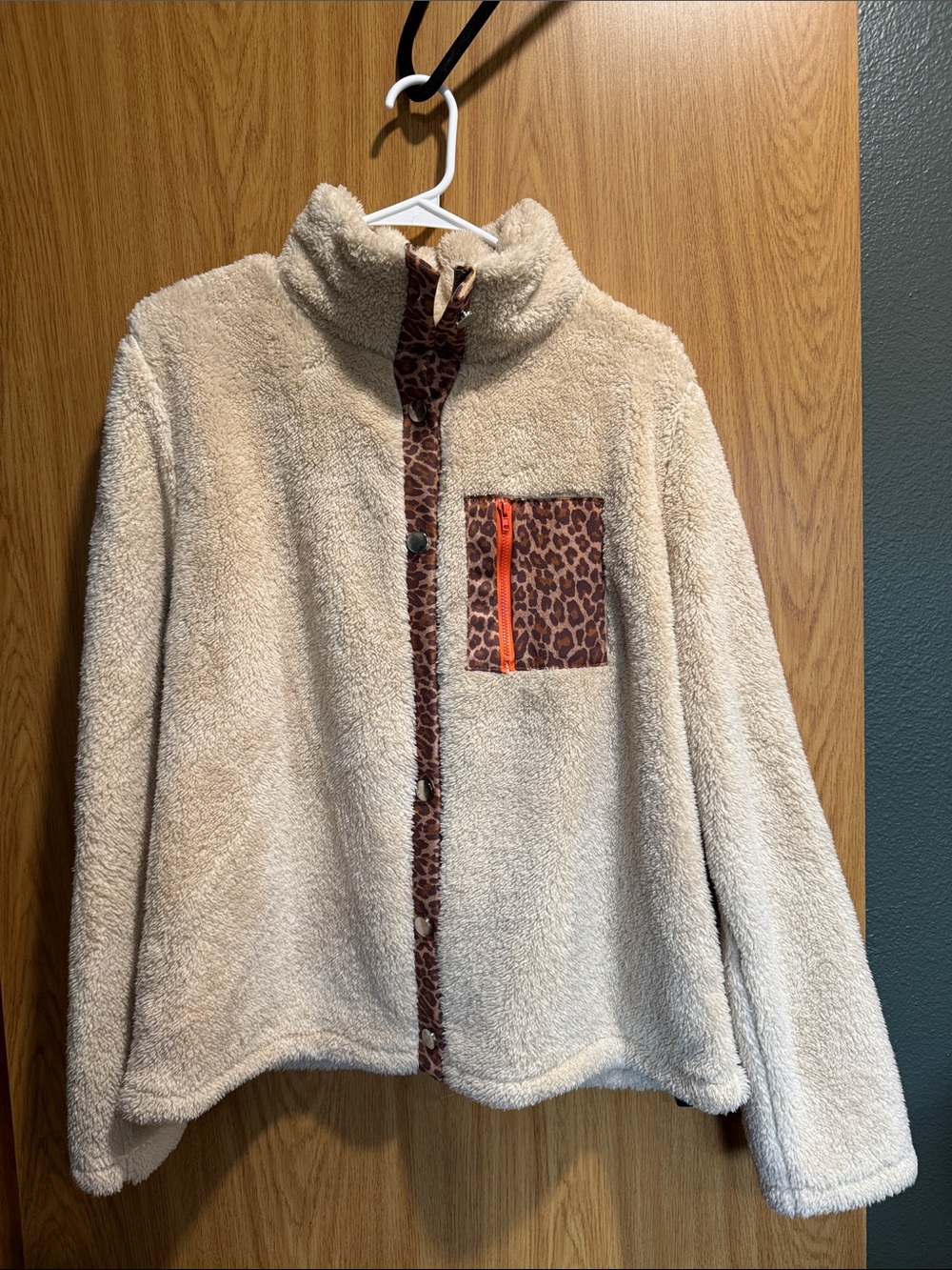 NWT Ecowish Cream Sherpa Jacket with Leopard Trim and Zip Pocket, button up